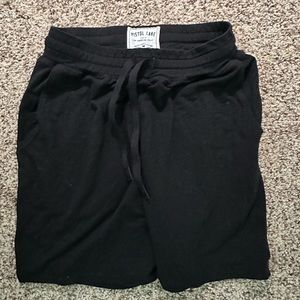 Pistol Lake Stretch French Terry shorts in black - size M